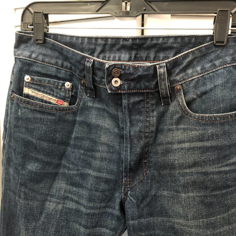 Diesel men lightly distressed jeans, fly buttons, 30 - Picture 3 of 11